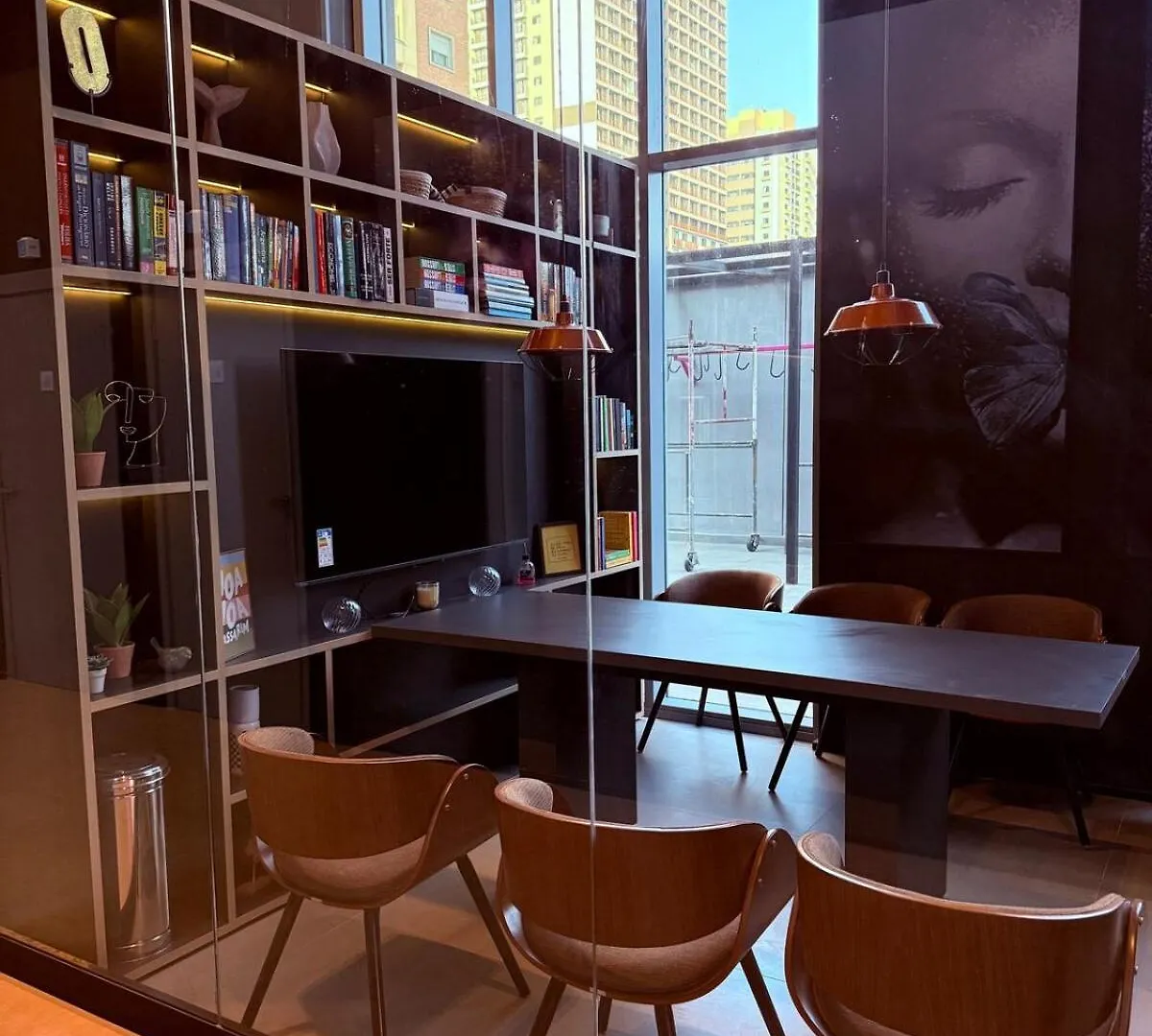 Apartamento Com Estacao De Trabalho E Vista Proximo A Faria Lima E Congonhas Sao Paulo Brazil